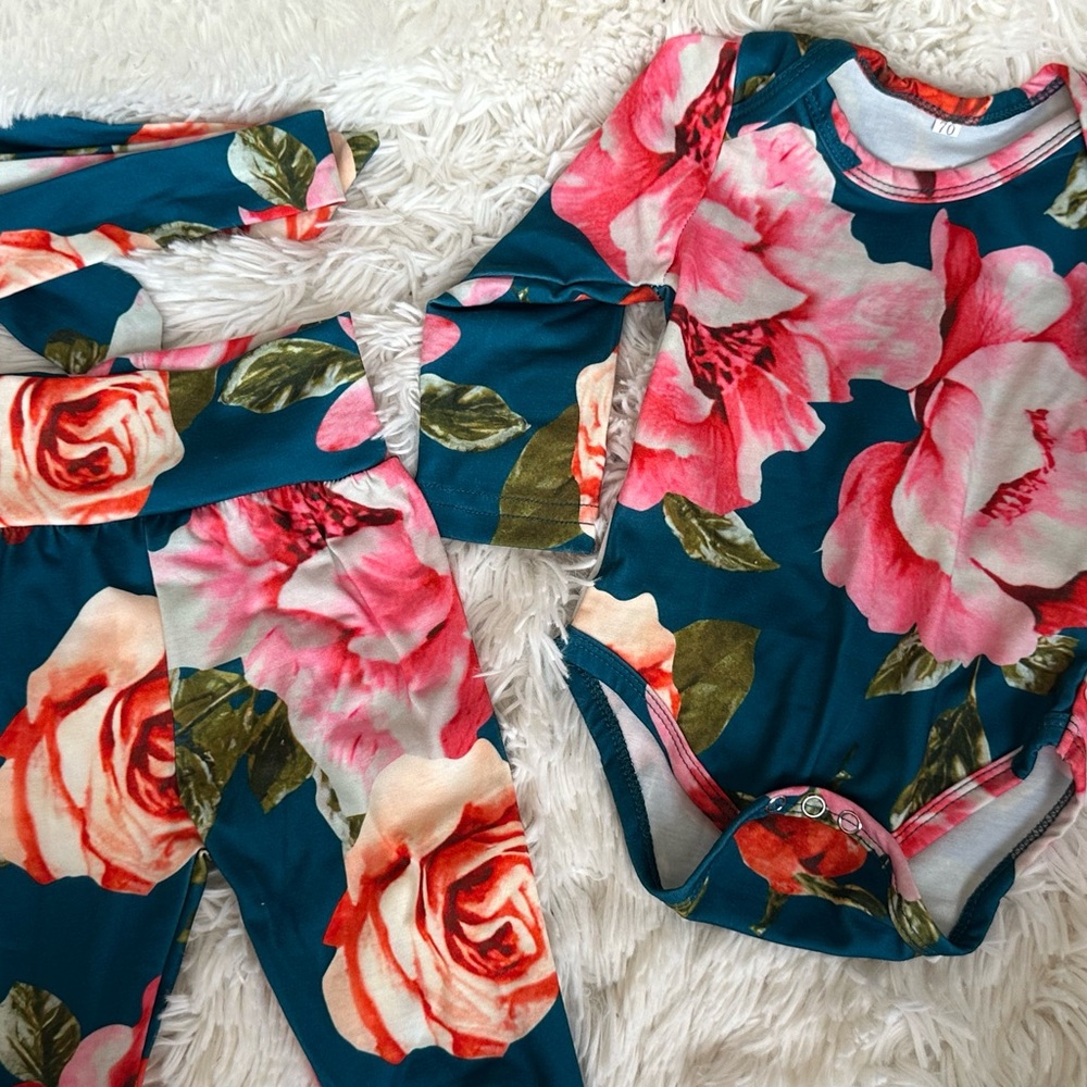 Floral Baby Onesie and Leggings Set New size 6-12 months